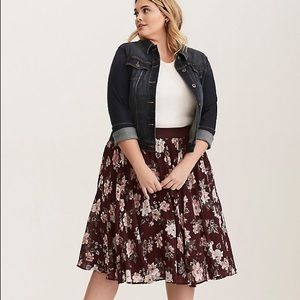 Torrid chiffon tulle midi floral burgundy